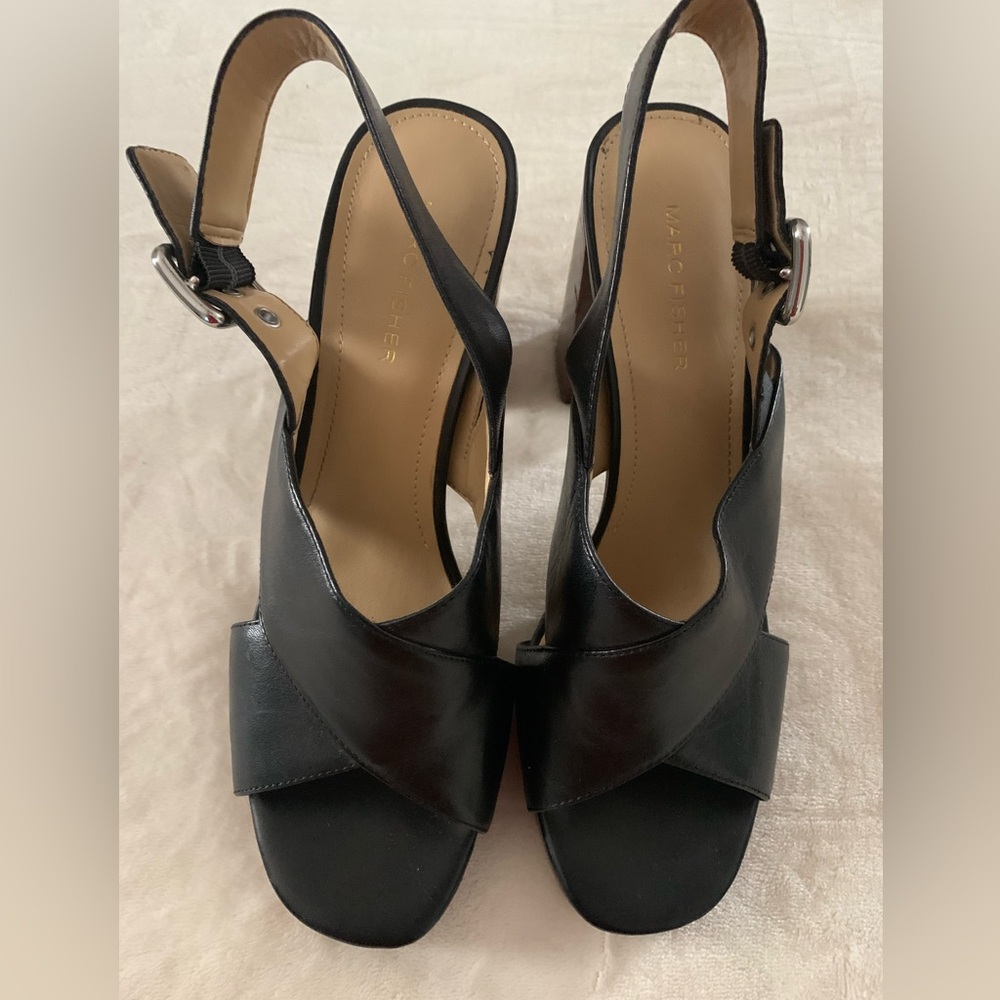 🖤Marc Fisher Super Cute Black Heeled Sandals!
